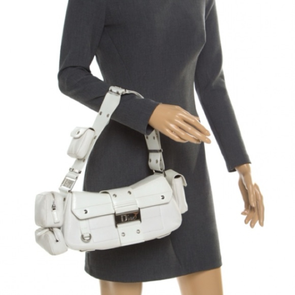 CHRISTIAN DIOR
White Leather Street Chic Columbus Avenue Multipocket Bag